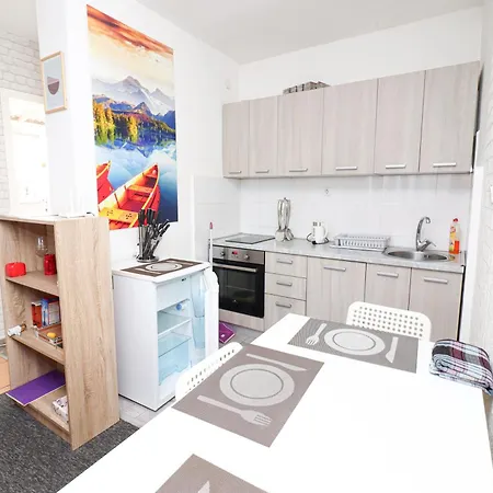 Rooftop Apartment At Mainsquare Skopje Exterior photo