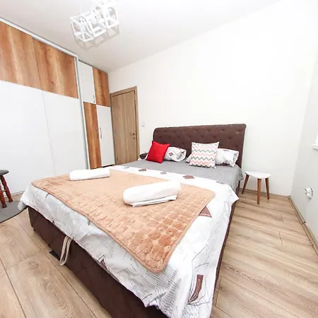 Rooftop Apartment At Mainsquare Skopje Exterior photo