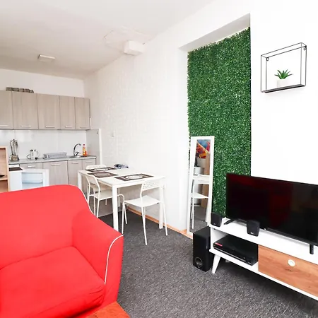 Rooftop Apartment At Mainsquare Skopje Exterior photo